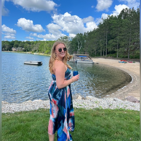 Meet your Posher, Holly - Picture 2 of 4